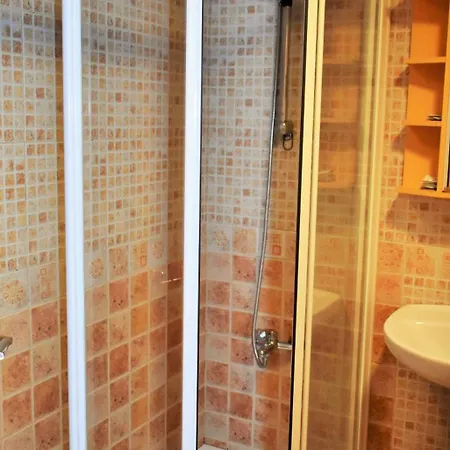 Apartamento Cozy Tourist Bungalow *